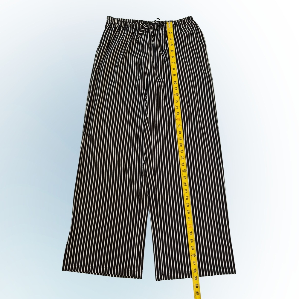No Boundaries Black and White Pinstripe Wide-Leg Pants - Picture 7 of 12